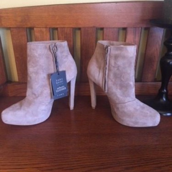 Zara Basic Suede Platform Booties -NWT Retail $119 - Picture 3 of 7